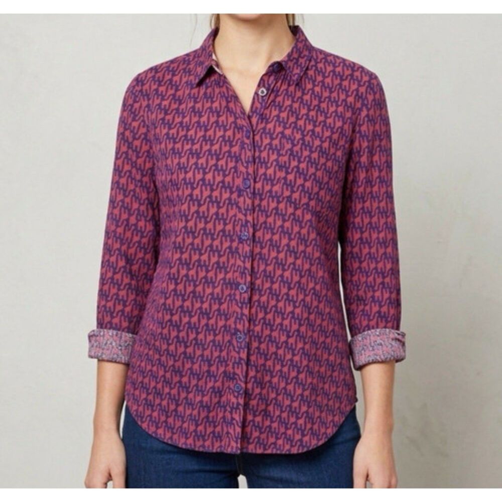 Anthropologie Hei Hei Button Shirt womens Small Giraffe All Over Print Roll Tab